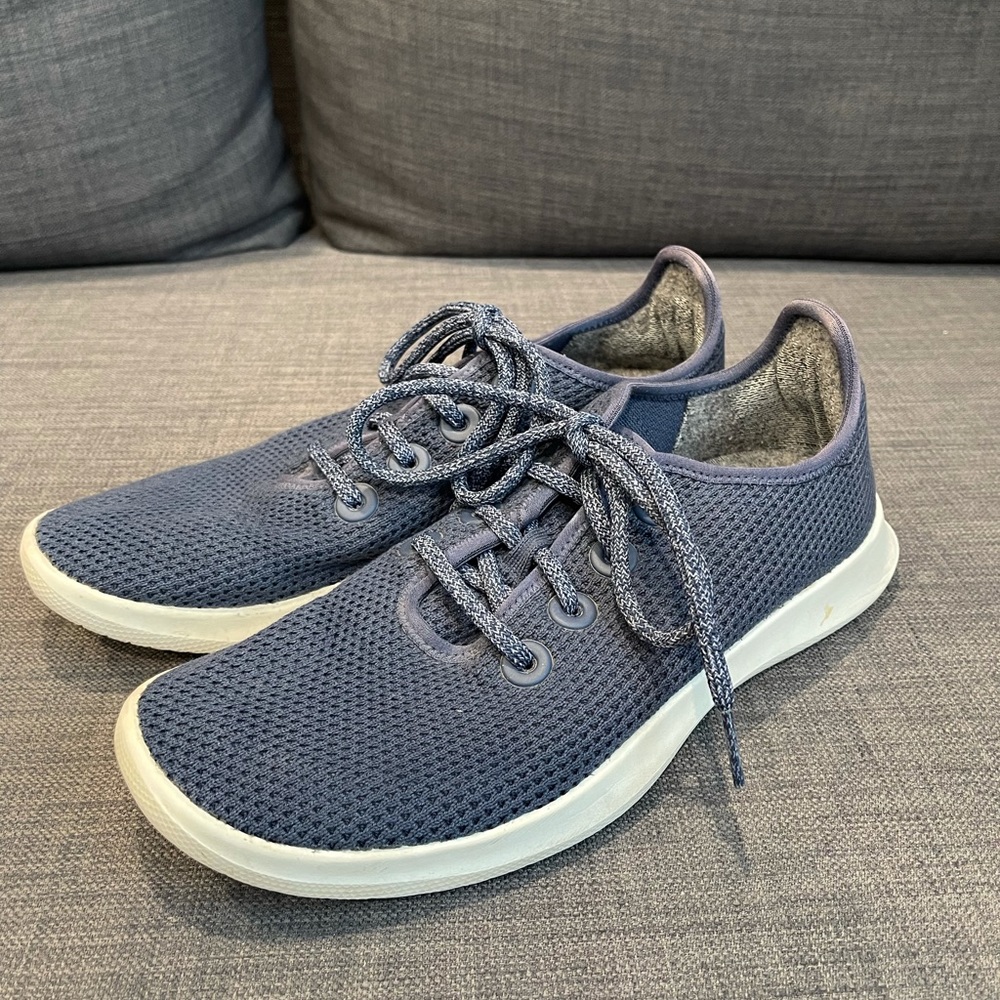 Allbirds Tree Runner in Marine Blue. Size 9